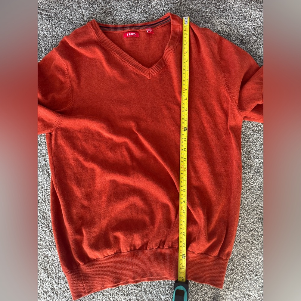 IZOD Women’s Orange V-Neck Sweater Size M Pullover - Picture 7 of 8